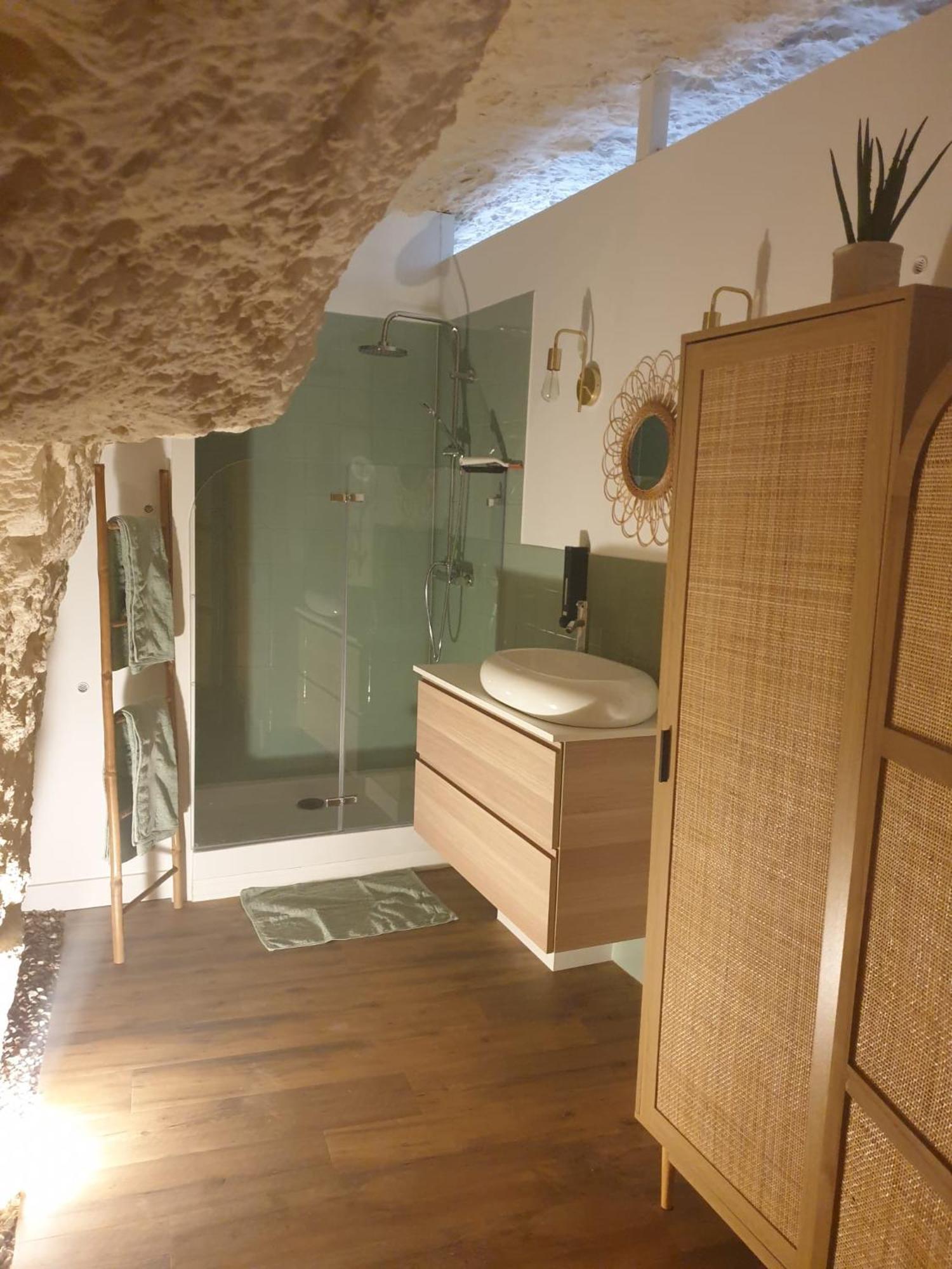 La Grotte Du Bonheur Apartment Cangey Exterior foto